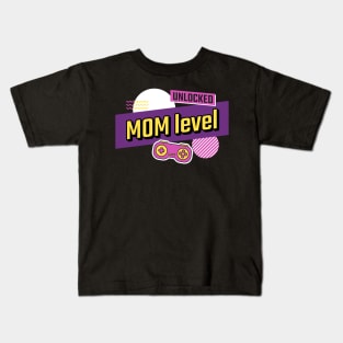 Mom level unlocked Kids T-Shirt